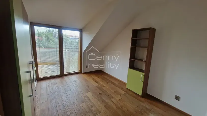 Pronájem bytu 4+kk, Pardubice, V Ráji, 350 m2