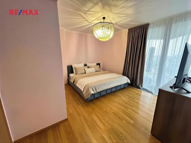 Pronájem bytu 4+kk, Praha - Žižkov, Ke kapslovně, 156 m2