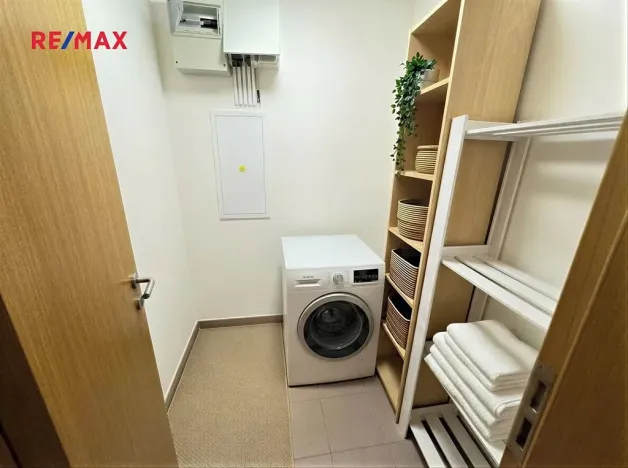 Pronájem bytu 4+kk, Praha - Žižkov, Ke kapslovně, 156 m2