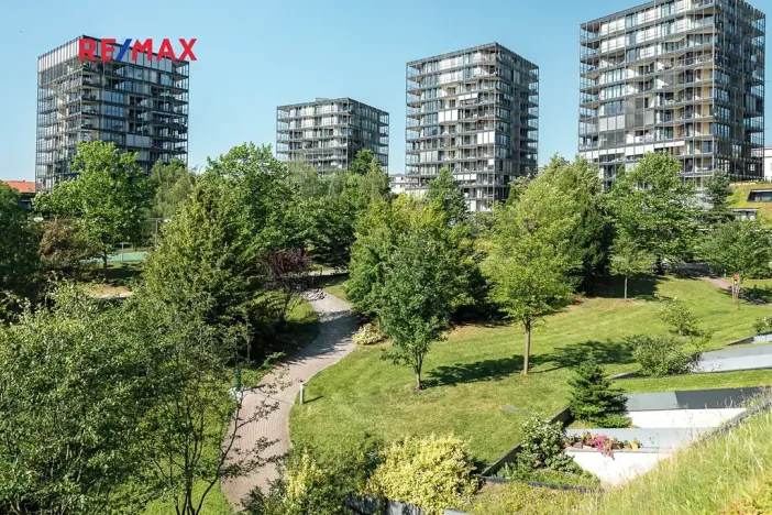 Pronájem bytu 4+kk, Praha - Žižkov, Ke kapslovně, 156 m2