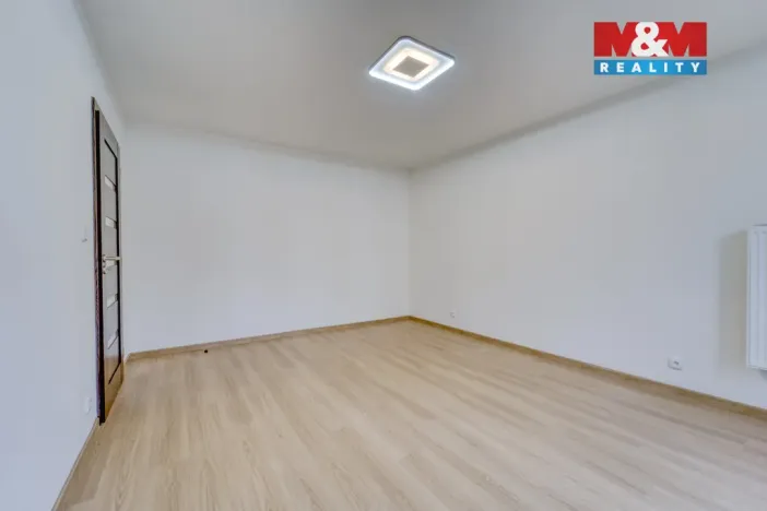 Pronájem bytu 2+1, Plzeň - Lobzy, Revoluční, 57 m2