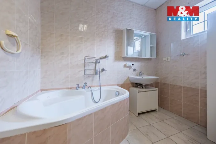 Prodej činžovního domu, Praha - Troja, Písečná, 58 m2