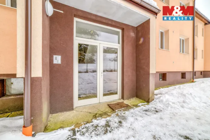 Prodej bytu 3+1, Valy, Pod Lesem, 64 m2