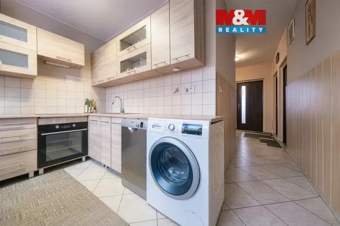 Prodej bytu 4+1, Chomutov, Borová, 76 m2