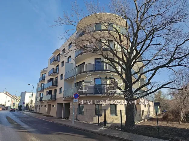 Pronájem bytu 1+kk, České Budějovice, Na Zlaté stoce, 28 m2