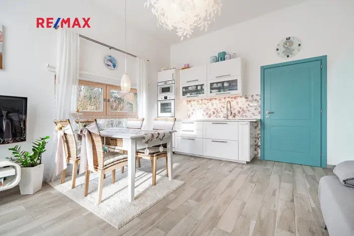 Prodej bytu 1+kk, Tuchoměřice, Ke Kovárně, 53 m2