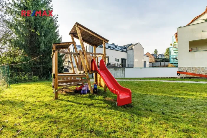 Prodej bytu 1+kk, Tuchoměřice, Ke Kovárně, 53 m2