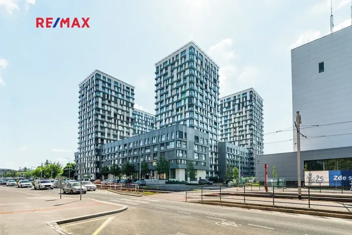 Pronájem bytu 1+kk, Praha - Žižkov, Olšanská, 37 m2