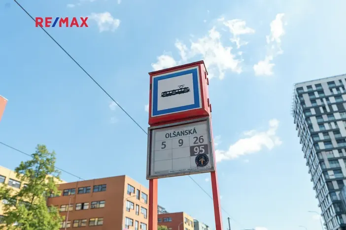 Pronájem bytu 1+kk, Praha - Žižkov, Olšanská, 37 m2