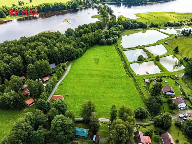 Prodej komerčního pozemku, Nová Pec, 9752 m2