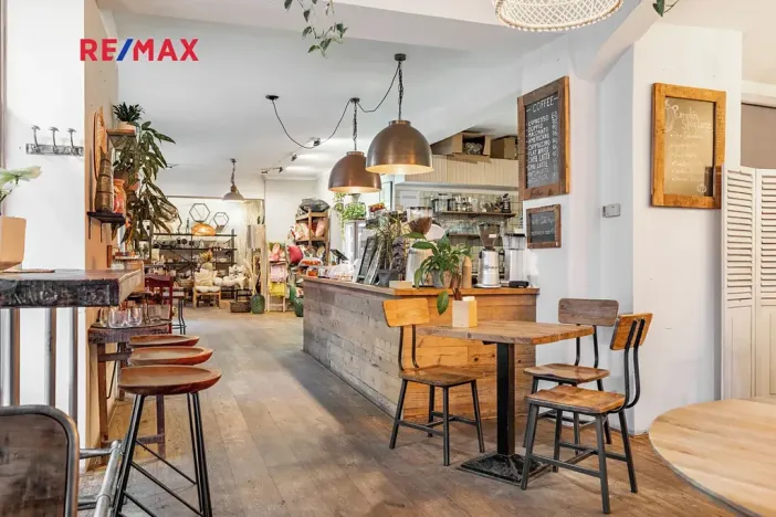 Pronájem obchodního prostoru, Praha - Žižkov, Husitská, 120 m2