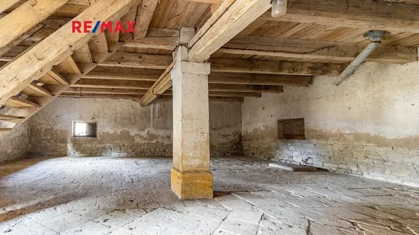 Prodej zemědělského objektu, Počedělice, 2500 m2