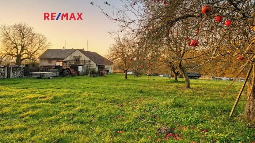 Prodej rodinného domu, Provodín, 290 m2