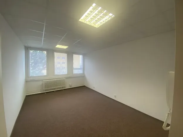 Pronájem kanceláře, Praha - Zličín, Strojírenská, 17 m2