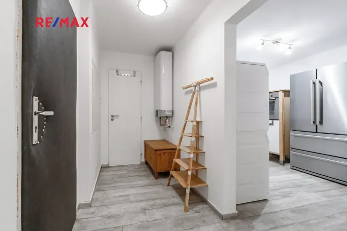 Prodej bytu 2+1, Praha - Karlín, Pernerova, 60 m2