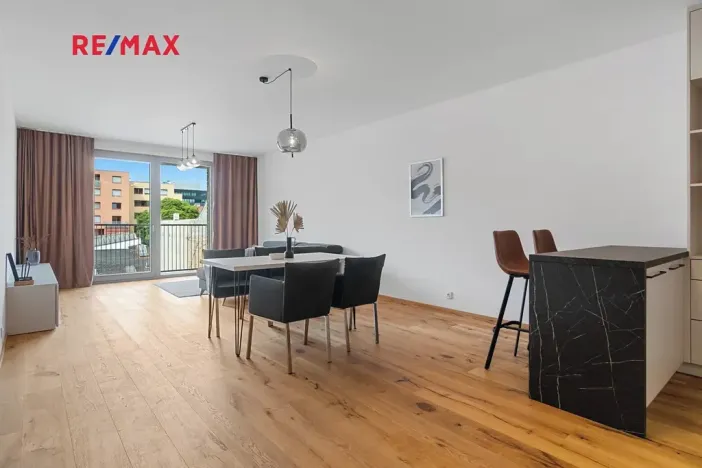 Pronájem bytu 2+kk, Praha - Karlín, Křižíkova, 79 m2