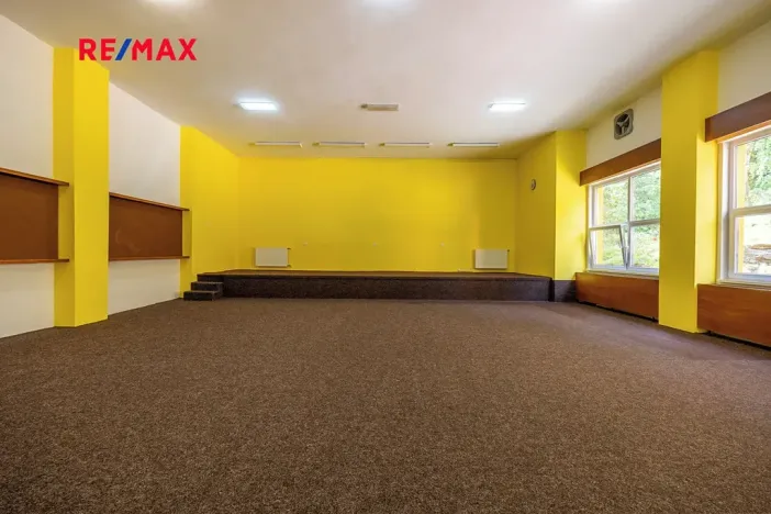 Prodej ubytování, Doksy, Pod Borným, 1700 m2