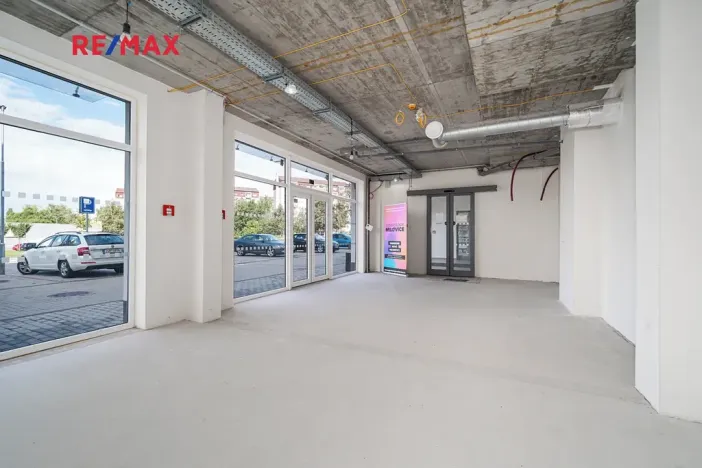 Pronájem ordinace, Milovice, Spojovací, 64 m2