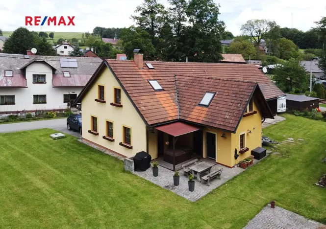 Prodej rodinného domu, Bystřec, 400 m2