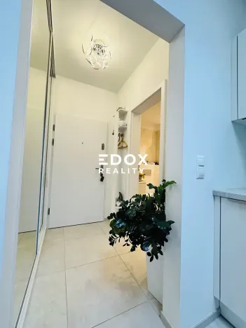 Prodej bytu 1+kk, Praha - Modřany, Pacholíkova, 61 m2