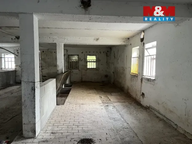 Prodej zemědělského objektu, Dešenice, 1320 m2