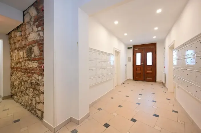 Pronájem bytu 1+kk, Praha - Smíchov, Radlická, 15 m2