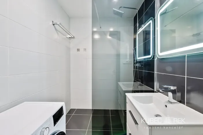 Prodej bytu 3+1, Tábor, Hanojská, 74 m2