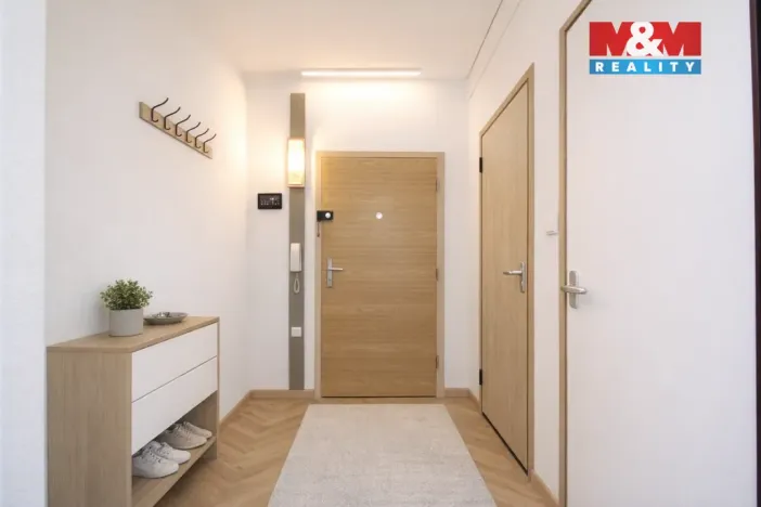 Prodej bytu 2+kk, Praha - Hlubočepy, Peškova, 41 m2