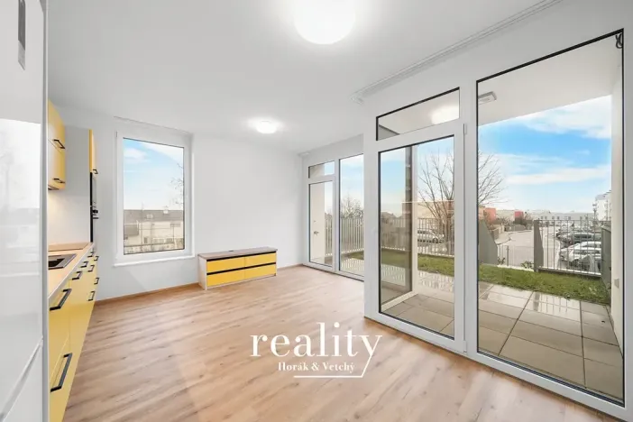 Pronájem bytu 2+kk, Znojmo, Jarošova, 44 m2