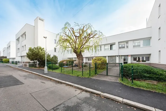 Pronájem bytu 2+kk, Praha - Libeň, Přádova, 60 m2