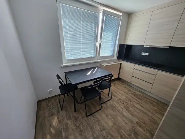 Prodej bytu 1+1, Zlín, Dlouhá, 31 m2