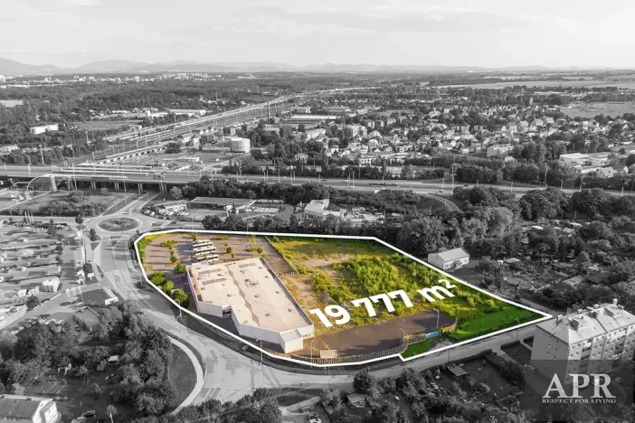 Prodej obchodního prostoru, Ostrava, 19777 m2