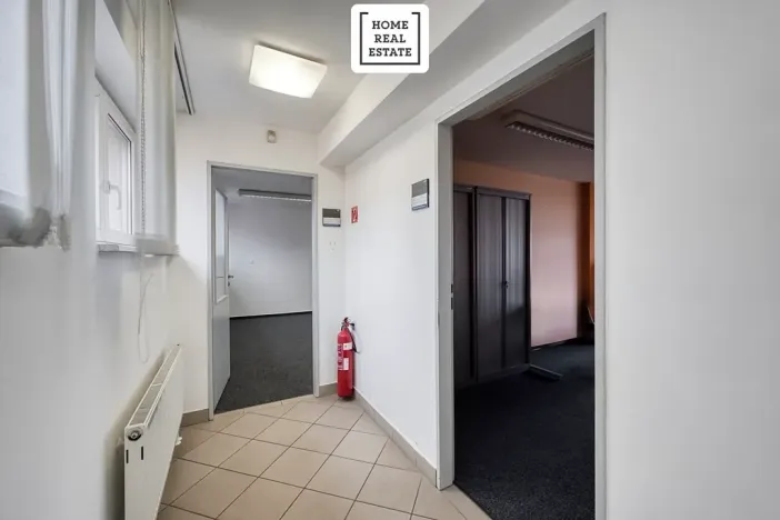 Pronájem kanceláře, Kolín, Rubešova, 256 m2