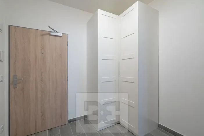 Pronájem bytu 2+kk, Praha - Hlubočepy, Fabiánové, 42 m2