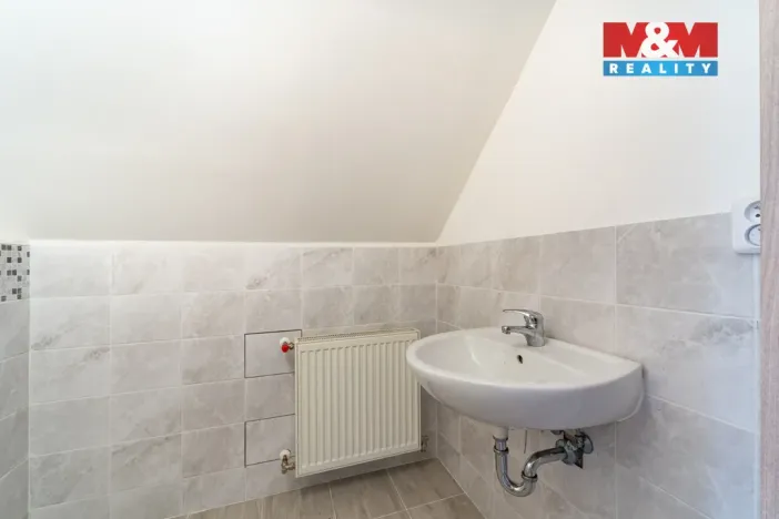 Prodej rodinného domu, Libá, 127 m2