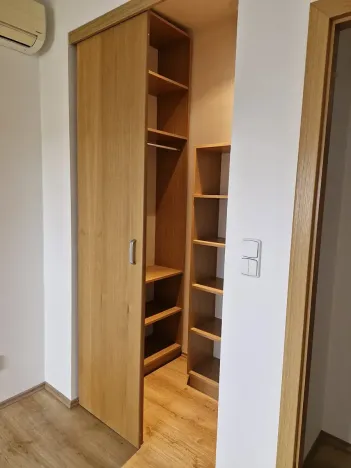 Pronájem bytu 2+kk, Praha - Bubeneč, Malířská, 95 m2