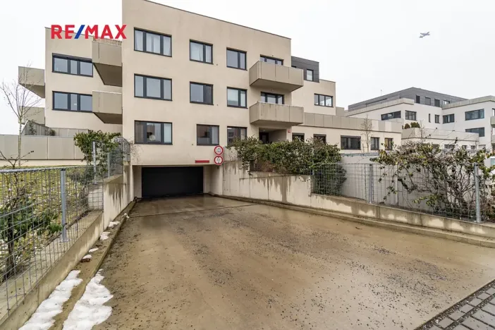 Pronájem bytu 2+kk, Horoměřice, Karla IV., 53 m2