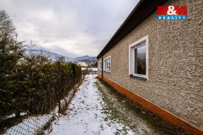 Prodej obchodního prostoru, Hejnice, 220 m2