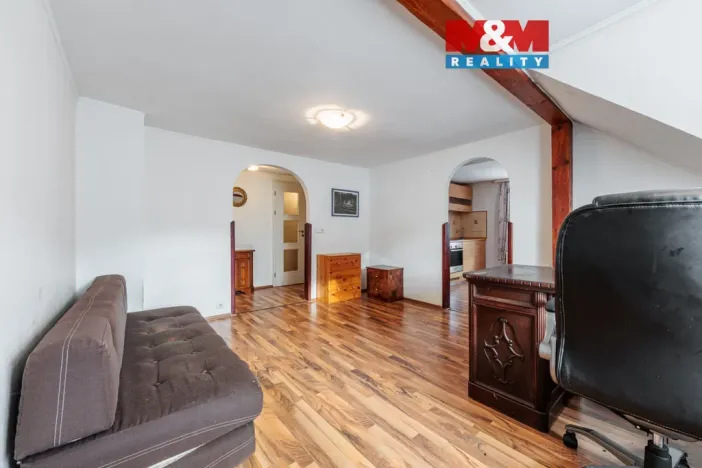 Prodej ubytování, Bečov nad Teplou, Nádražní, 298 m2