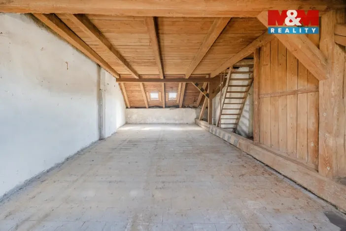 Prodej obchodního prostoru, Česká Kamenice, Lipová, 1225 m2