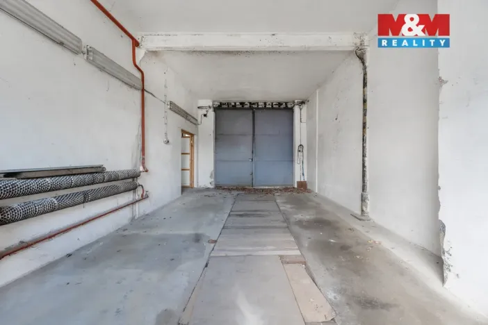 Prodej obchodního prostoru, Česká Kamenice, Lipová, 1225 m2