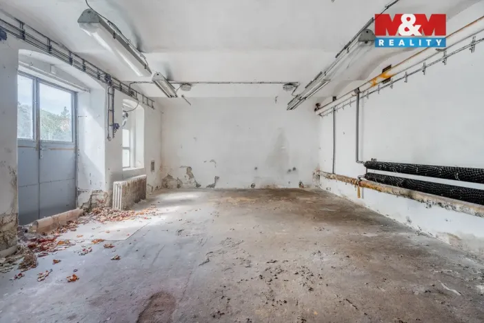 Prodej obchodního prostoru, Česká Kamenice, Lipová, 1225 m2