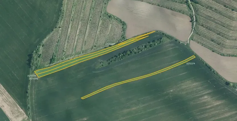 Prodej pole, Nosislav, 36394 m2