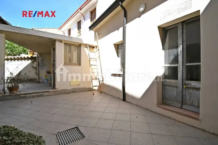 Prodej rodinného domu, Guspini, Itálie, 280 m2