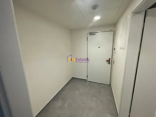 Pronájem bytu 1+kk, Praha - Hloubětín, Poděbradská, 30 m2