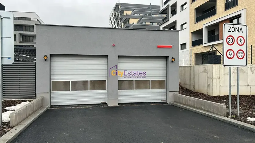 Pronájem bytu 1+kk, Praha - Hloubětín, Poděbradská, 30 m2