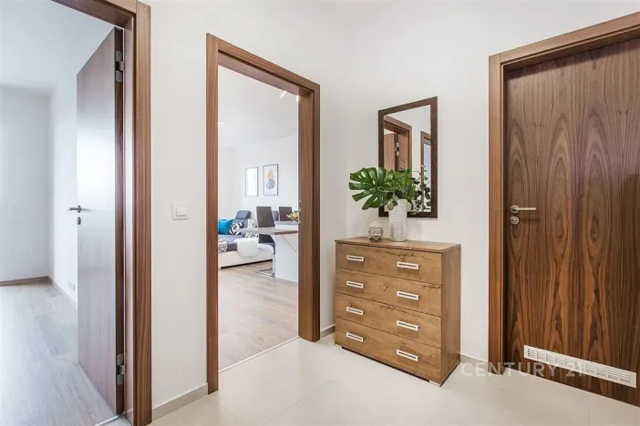 Pronájem bytu 2+kk, Praha, Saarinenova, 51 m2