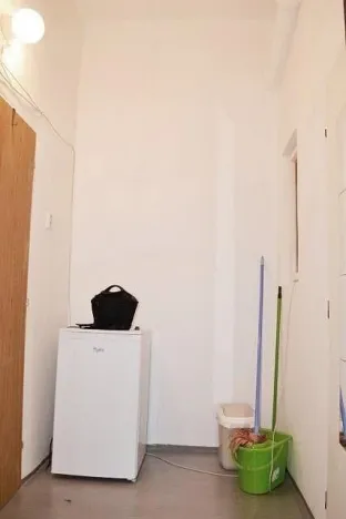 Pronájem bytu 1+kk, Praha - Břevnov, Šlikova, 29 m2