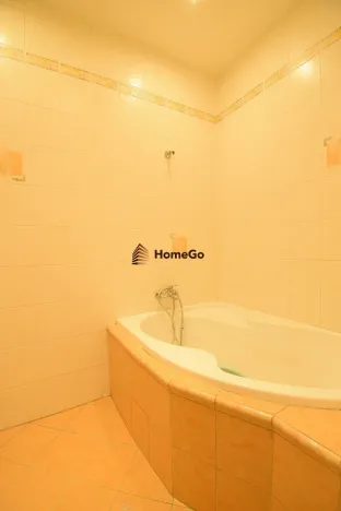 Pronájem bytu 2+kk, Praha - Nusle, U gymnázia, 55 m2