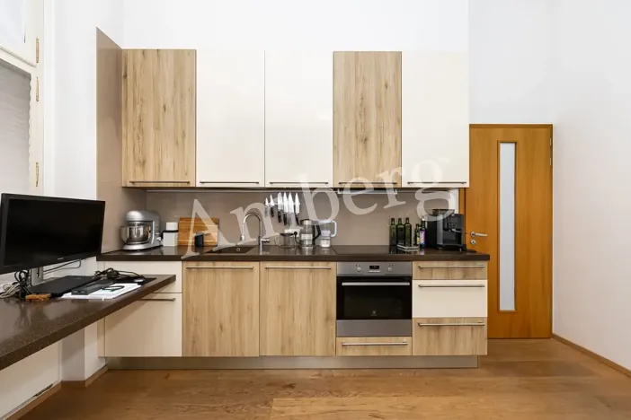 Pronájem bytu 2+kk, Praha - Smíchov, Staropramenná, 65 m2